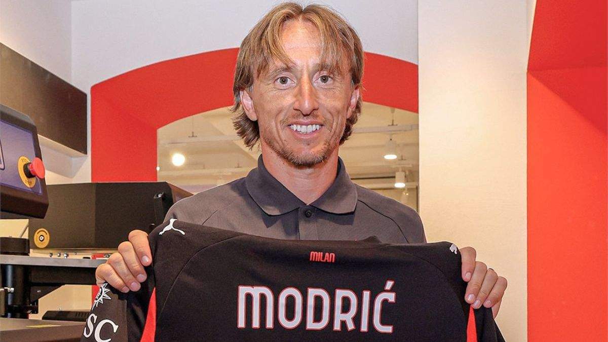 Modric con la camiseta del Milán