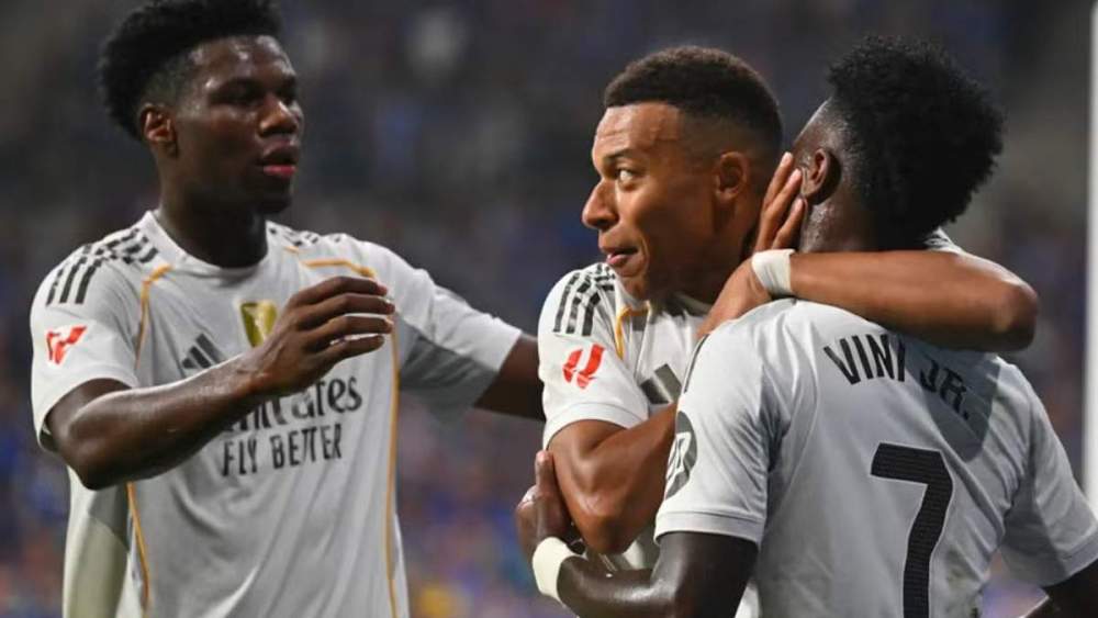 Aurélien Tchouaméni, Kylian Mbappé y Vinicius Jr