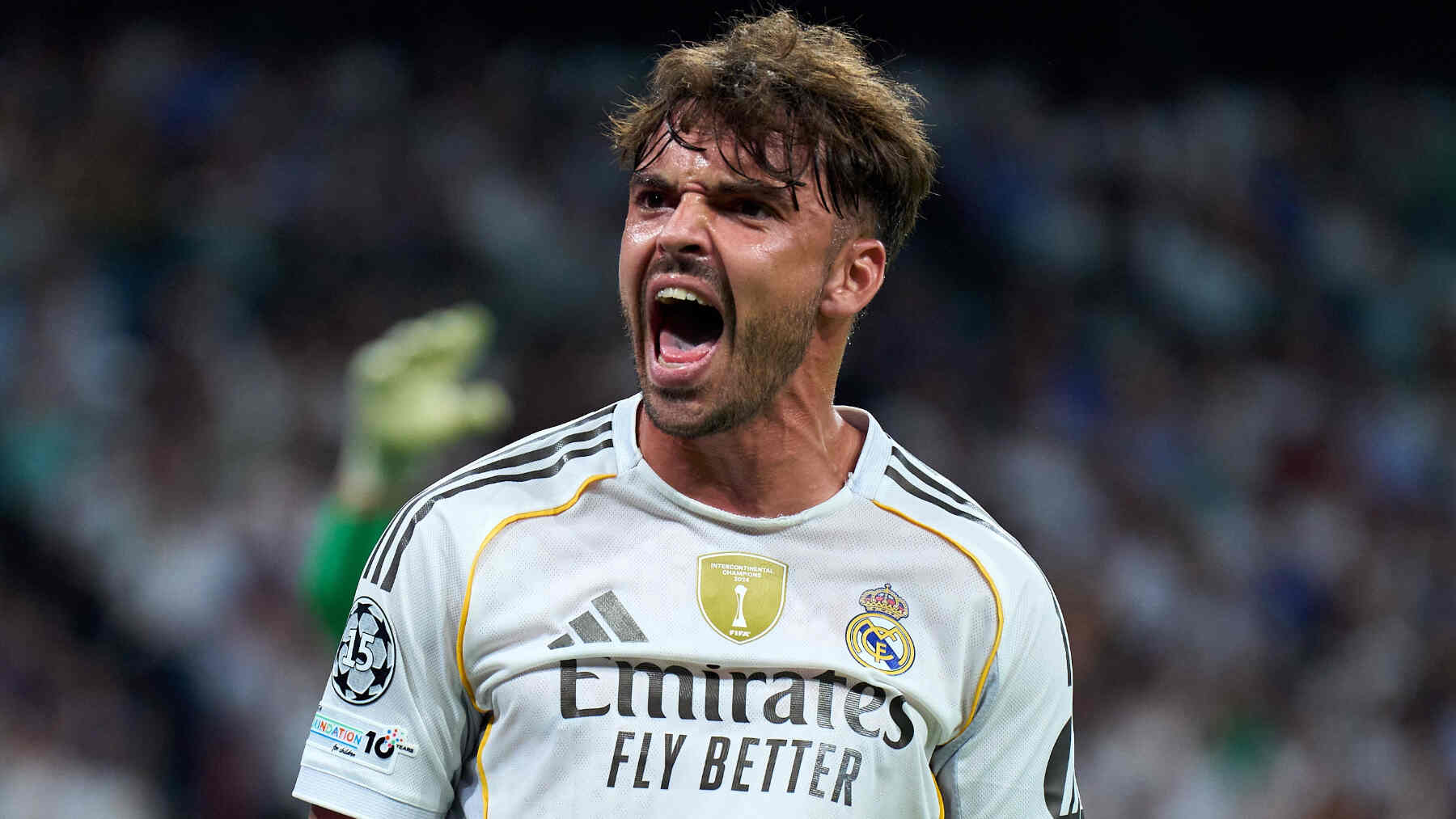 Raúl Asencio con el Real Madrid gritando