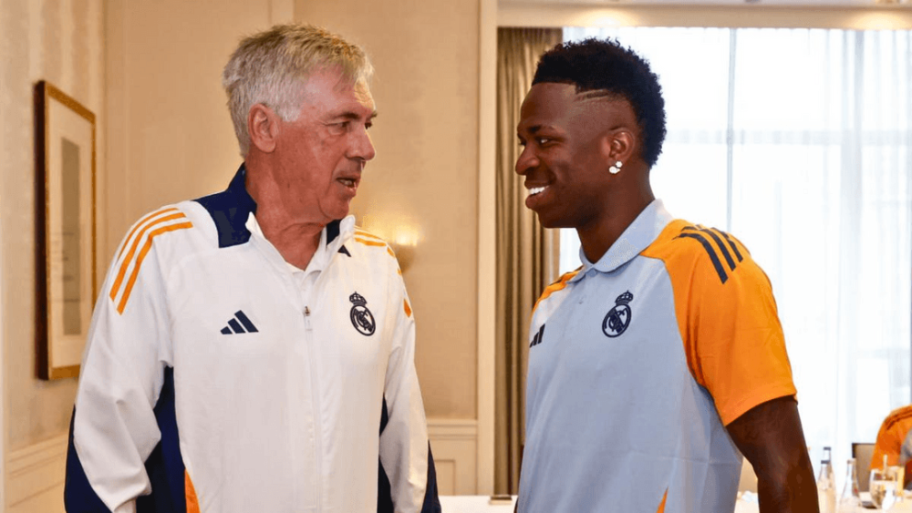 Carlo Ancelotti y Vinicius en el Real Madrid