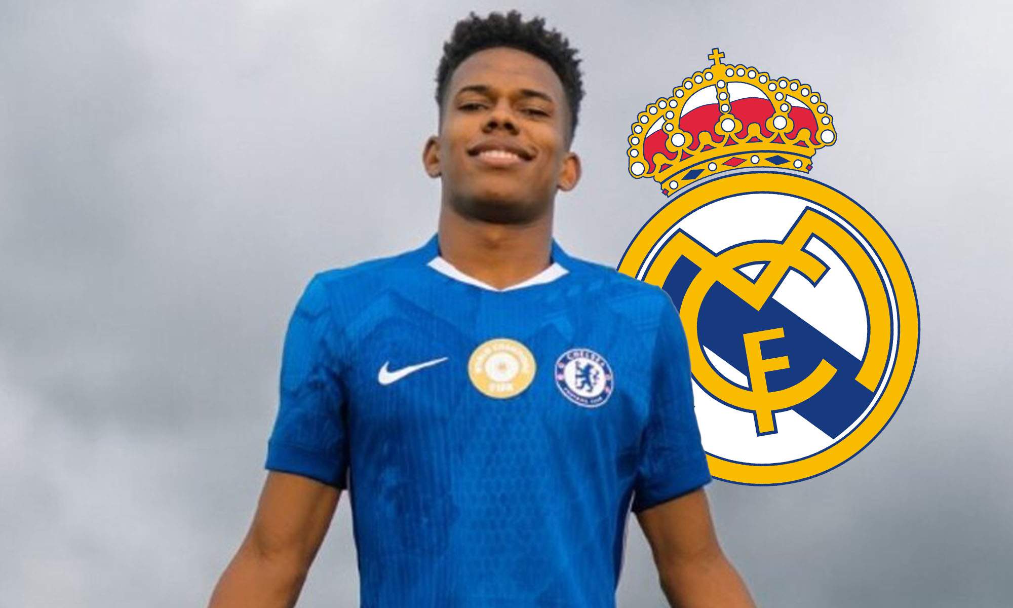 Estevao con escudo Real Madrid