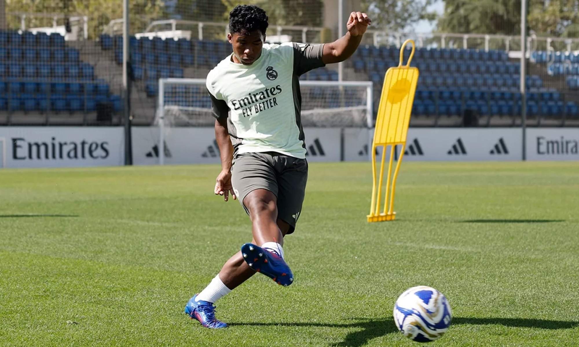 Endrick entrenando con el Real Madrid en Valdebebas. Endrick entrenando con el Real Madrid en Valdebebas.