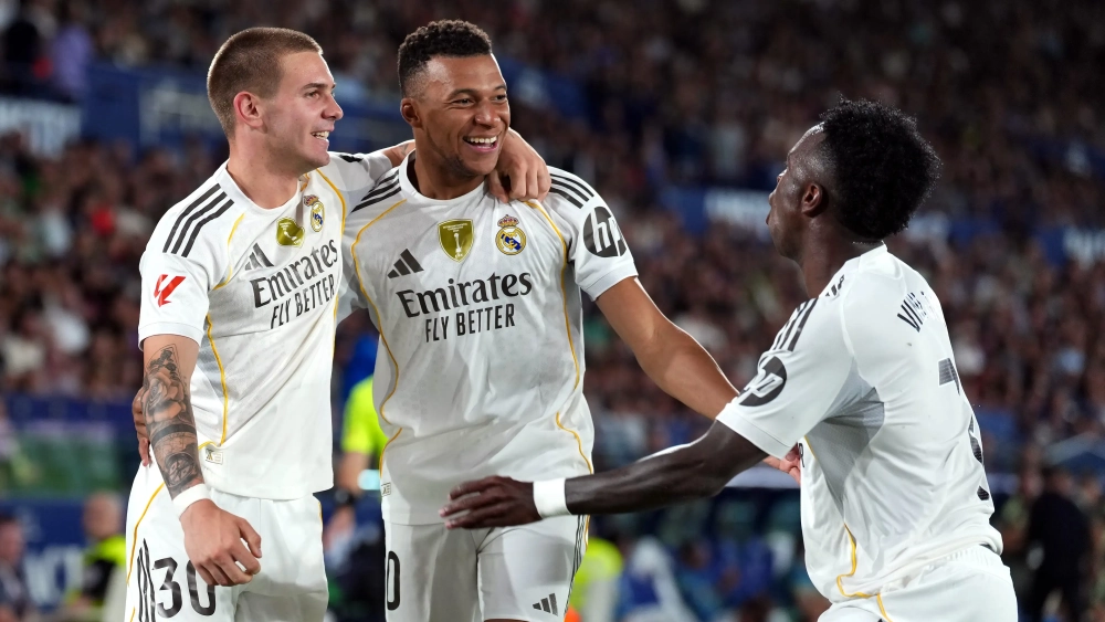 Mastantuono, Mbappé y Vinicius celebrando un gol con el Real Madrid Mastantuono, Mbappé y Vinicius celebrando un gol con el Real Madrid