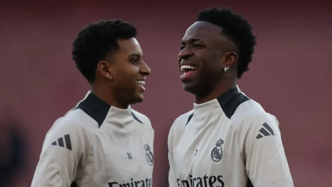 Vinícius Júnior y Rodrygo Goes entrenando con el Real Madrid. Vinícius Júnior y Rodrygo Goes entrenando con el Real Madrid.