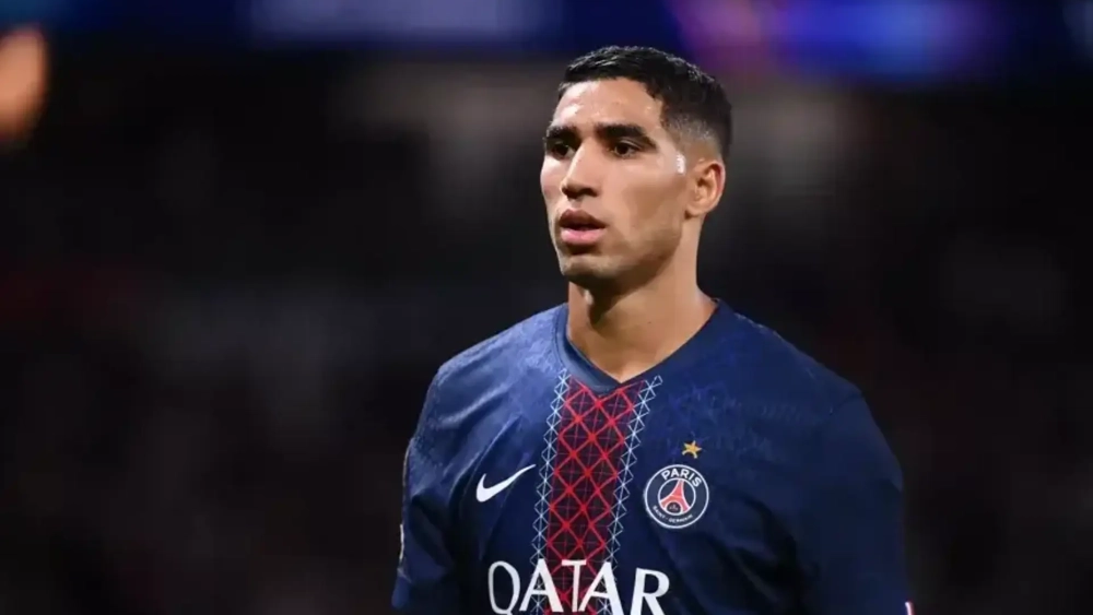 Achraf Hakimi jugando un partido con el Paris Saint-Germain. Achraf Hakimi jugando un partido con el Paris Saint-Germain.