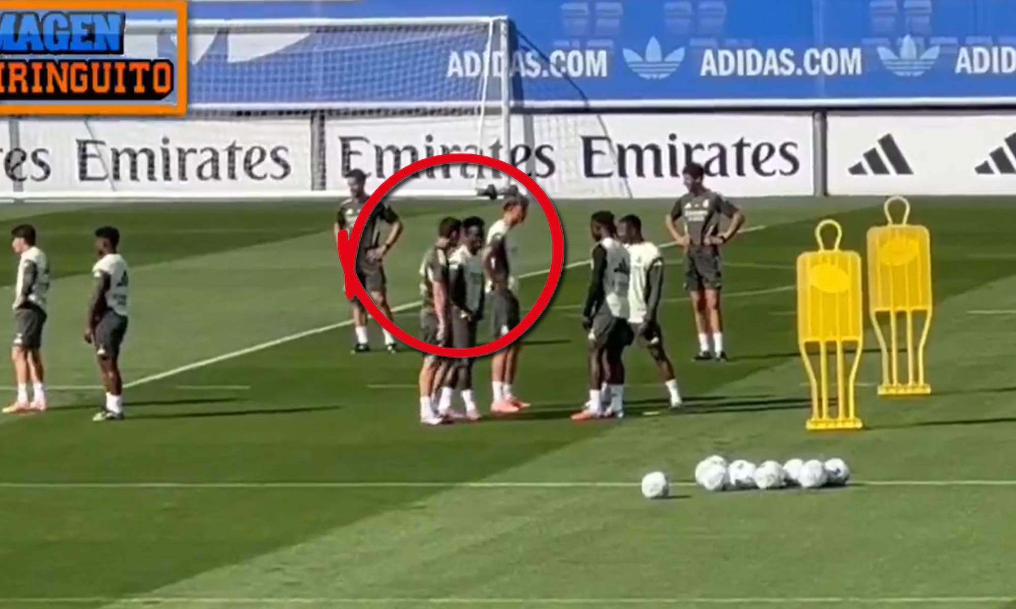 Xabi Alonso y Vinicius en el entrenamiento