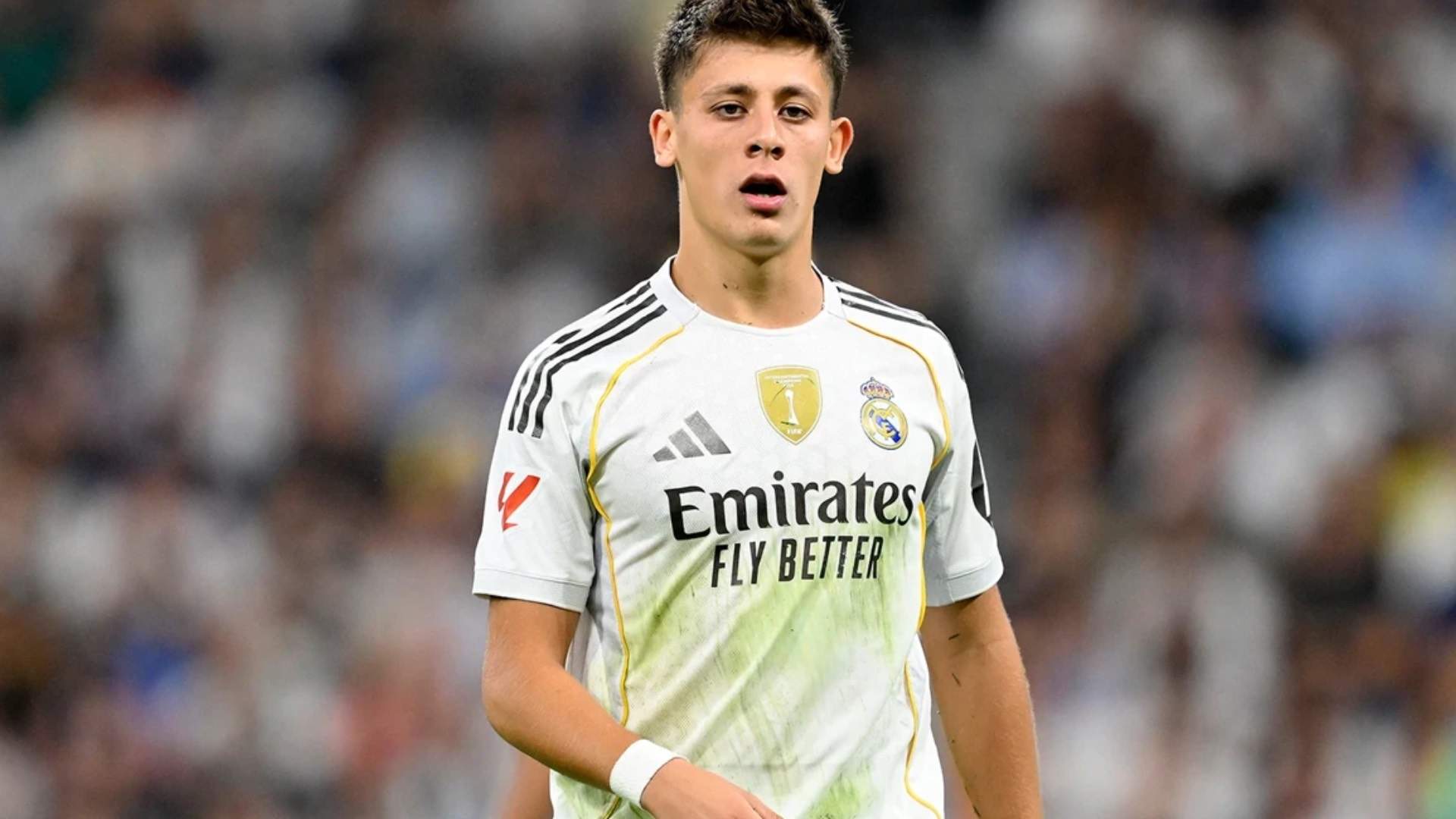 No se vio en TV: el gesto de Güler con los árbitros nada más acabar el partido No se vio en TV: el gesto de Güler con los árbitros nada más acabar el partido