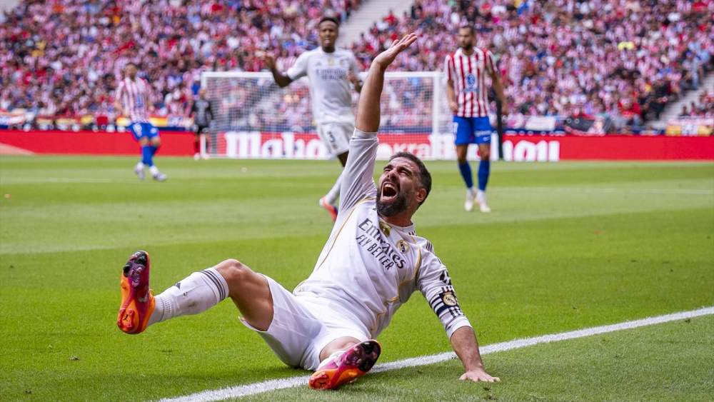 Dani Carvajal en el último derbi en el Metropolitano frente al Atlético de Madrid
