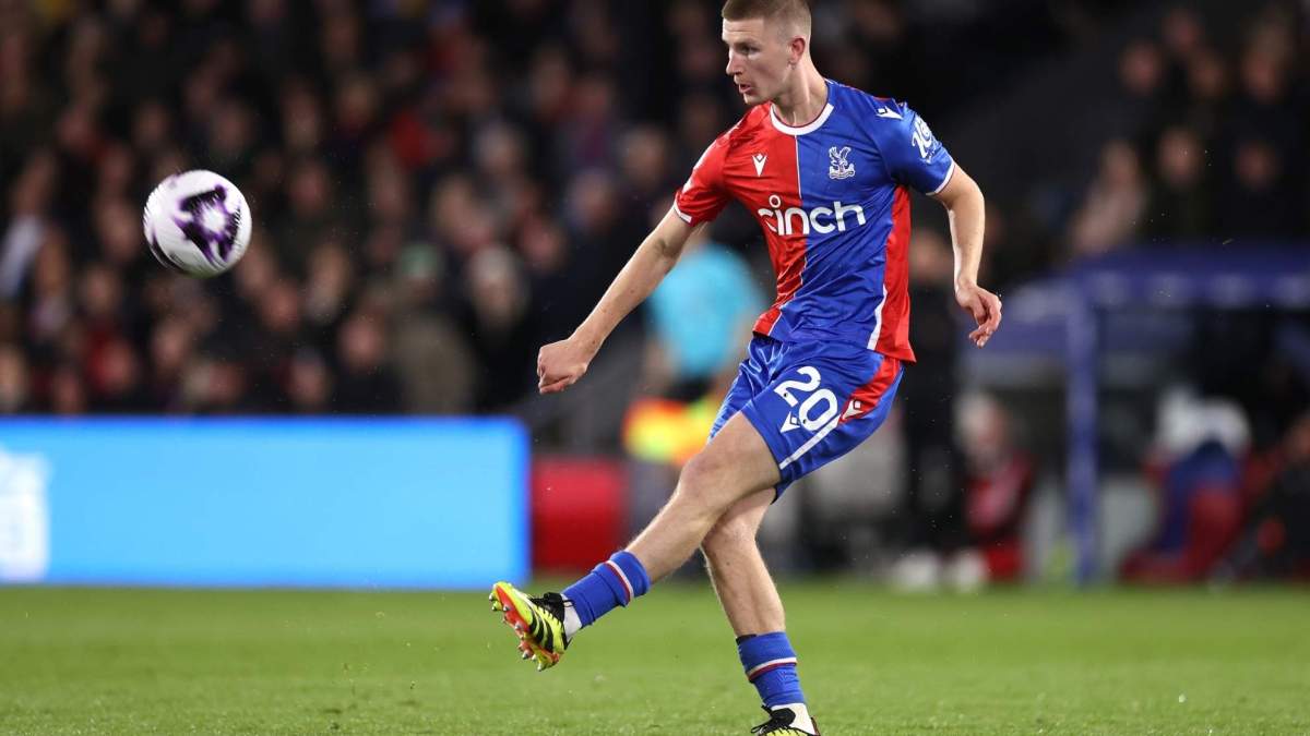 Adam Wharton durante un partido con el Crystal Palace Adam Wharton durante un partido con el Crystal Palace