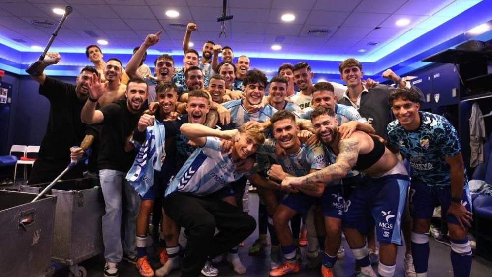 Huijsen celebrando la victoria del Málaga Huijsen celebrando la victoria del Málaga