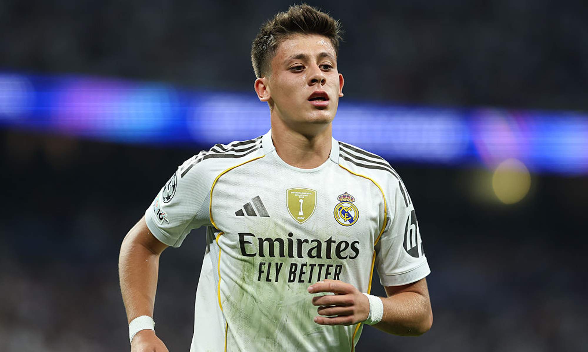 Así reaccionó el Bernabéu al cambio de Güler: Xabi, perplejo Así reaccionó el Bernabéu al cambio de Güler: Xabi, perplejo