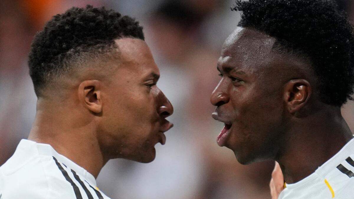 Mbappé y Vinicius celebrando un gol con el Real Madrid Mbappé y Vinicius celebrando un gol con el Real Madrid