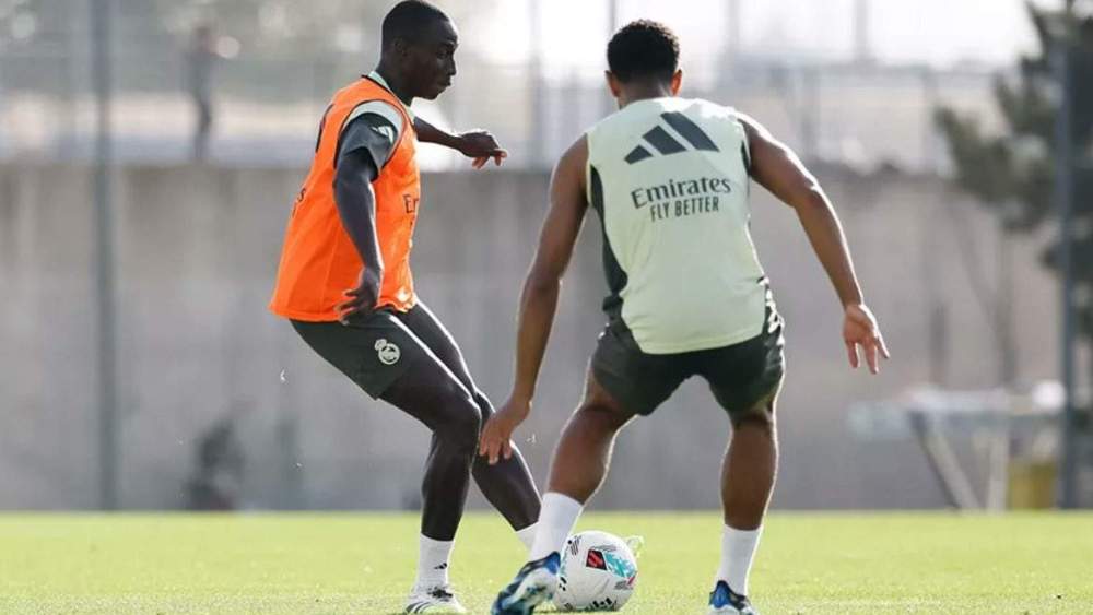 Ferland Mendy entrenando con el grupo Ferland Mendy entrenando con el grupo