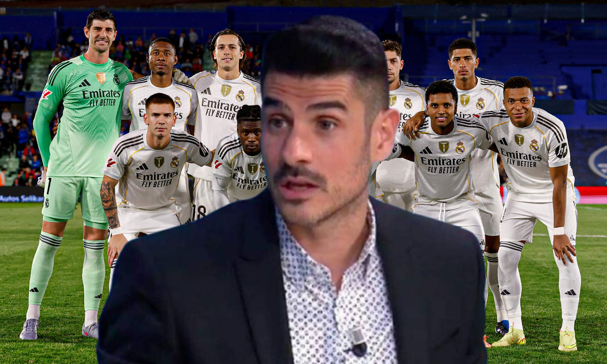 Álvaro Benito y un once del Real Madrid. 