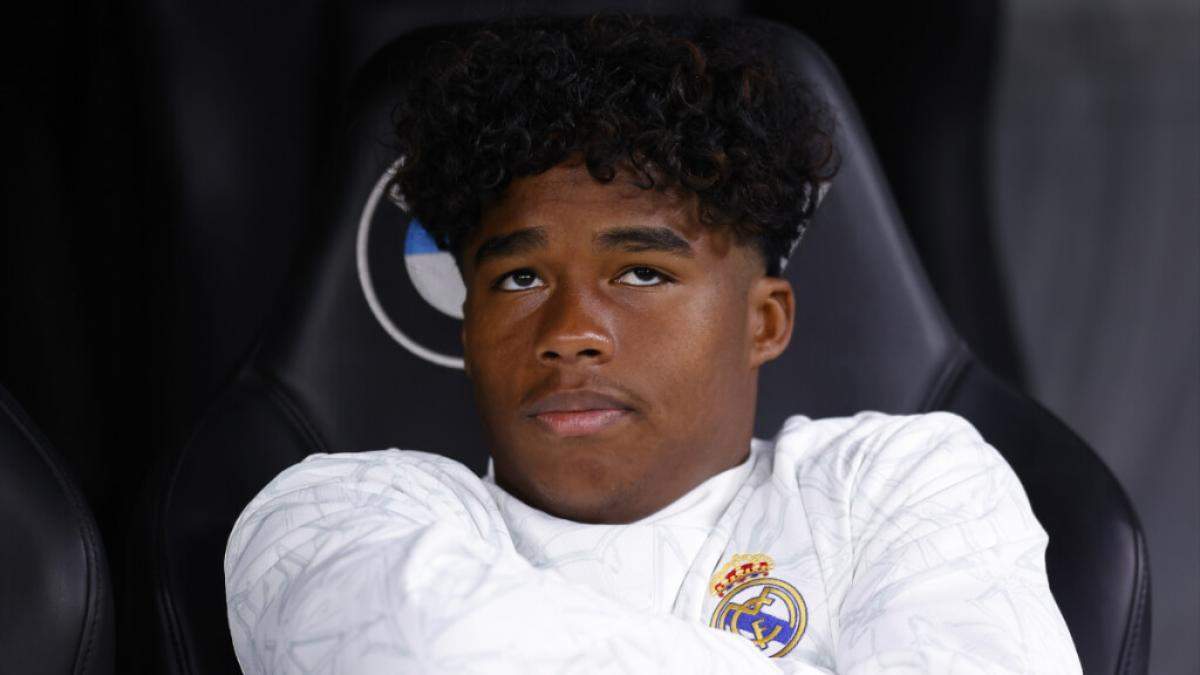 Endrick en el banquillo del Real Madrid