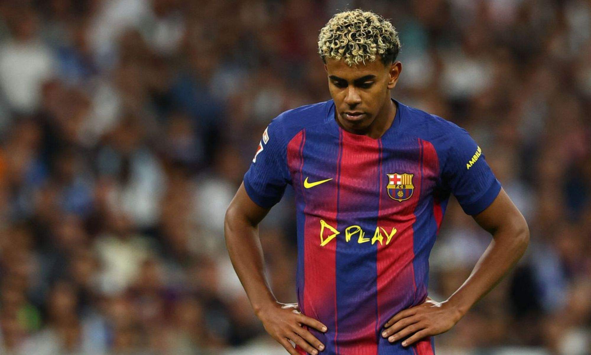 Lamine Yamal se muestra cabizbajo en el Real Madrid-FC Barcelona de la temporada 25/26 Lamine Yamal se muestra cabizbajo en el Real Madrid-FC Barcelona de la temporada 25/26