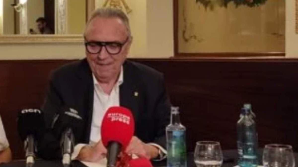 Joan Gaspart hablando en una conferencia pública Joan Gaspart hablando en una conferencia pública