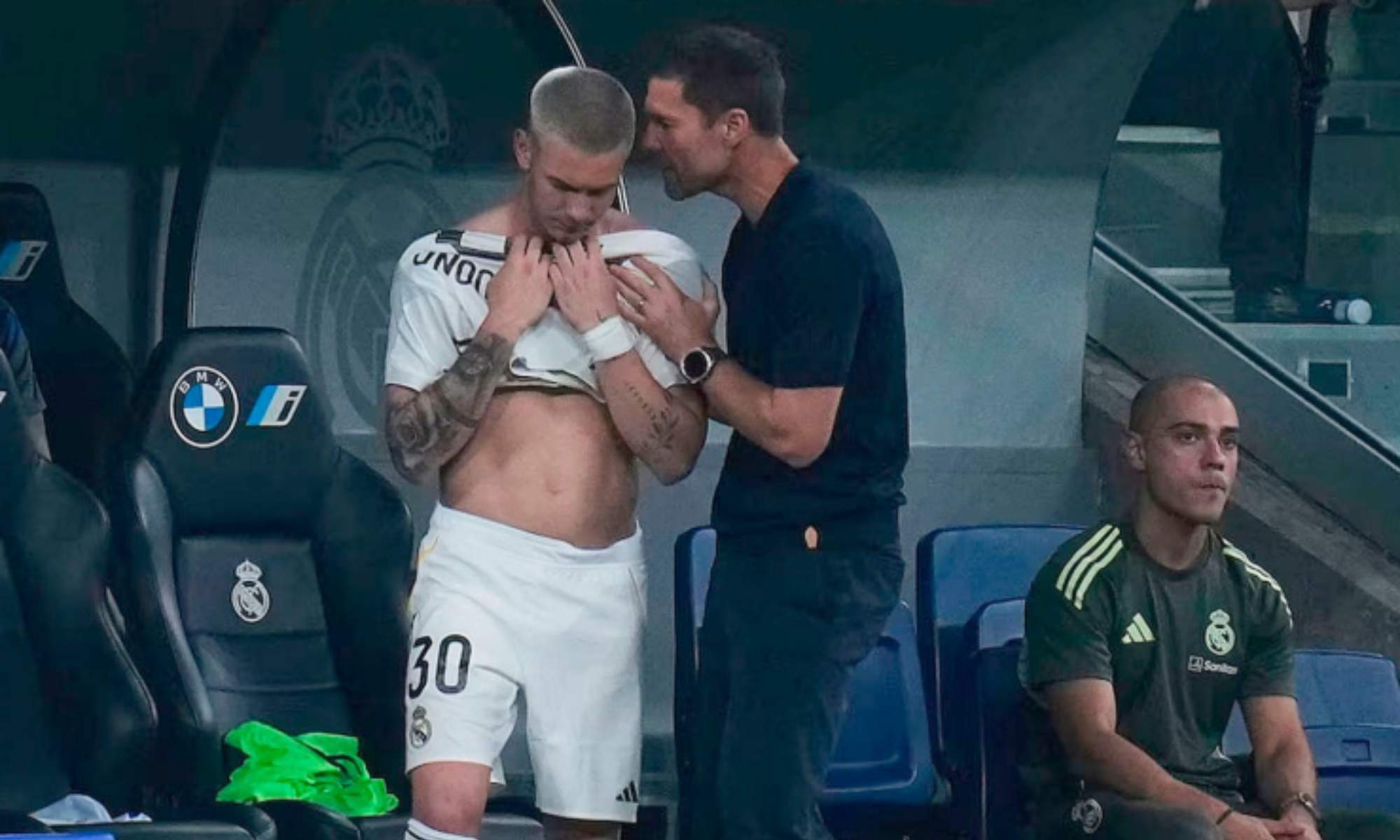 Franco Mastantuono ha pasado de ser titular a quedar relegado al banquillo Franco Mastantuono ha pasado de ser titular a quedar relegado al banquillo