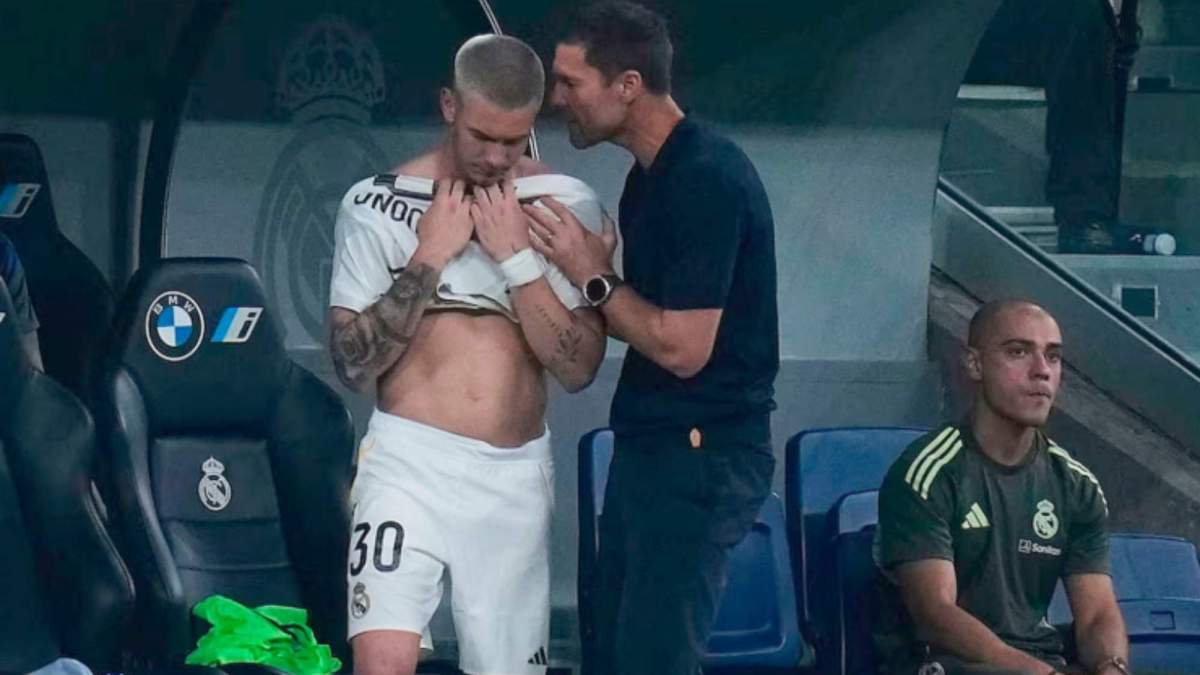 Franco Mastantuono con Xabi Alonso Franco Mastantuono con Xabi Alonso