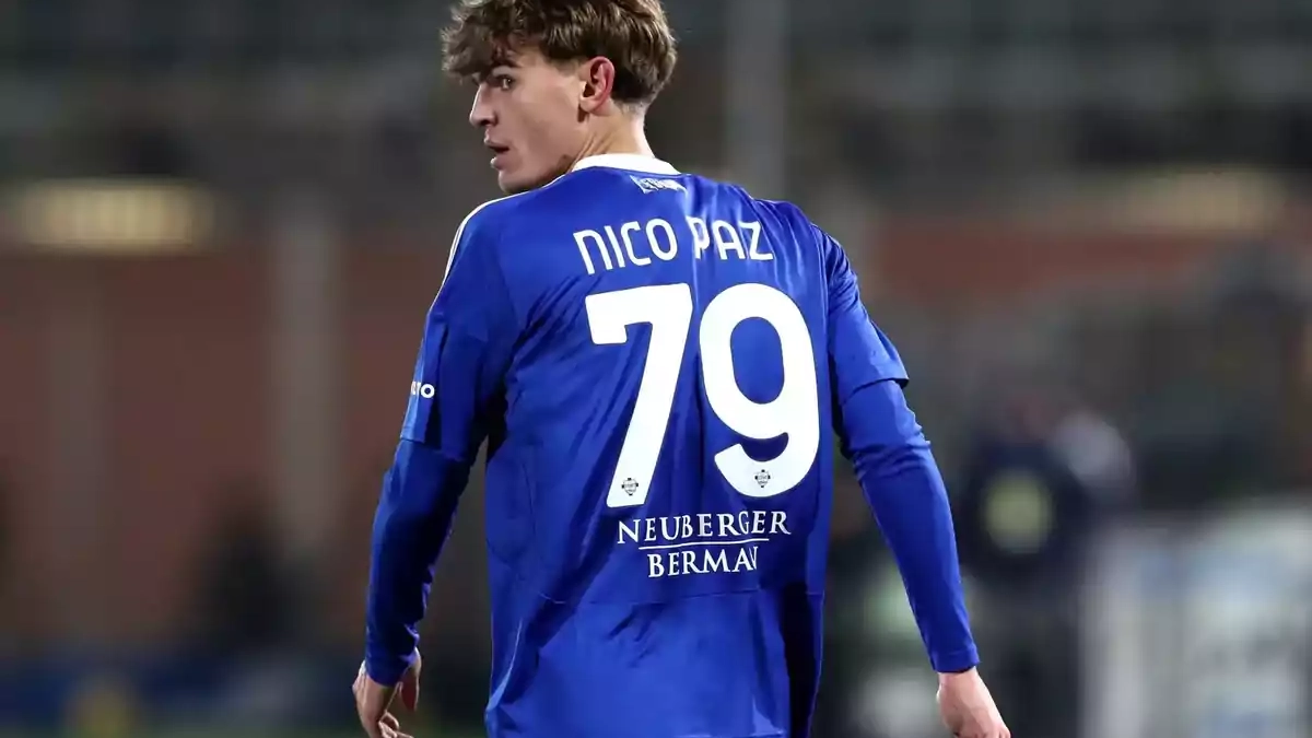 Nico Paz durante un partido con el Como Nico Paz durante un partido con el Como