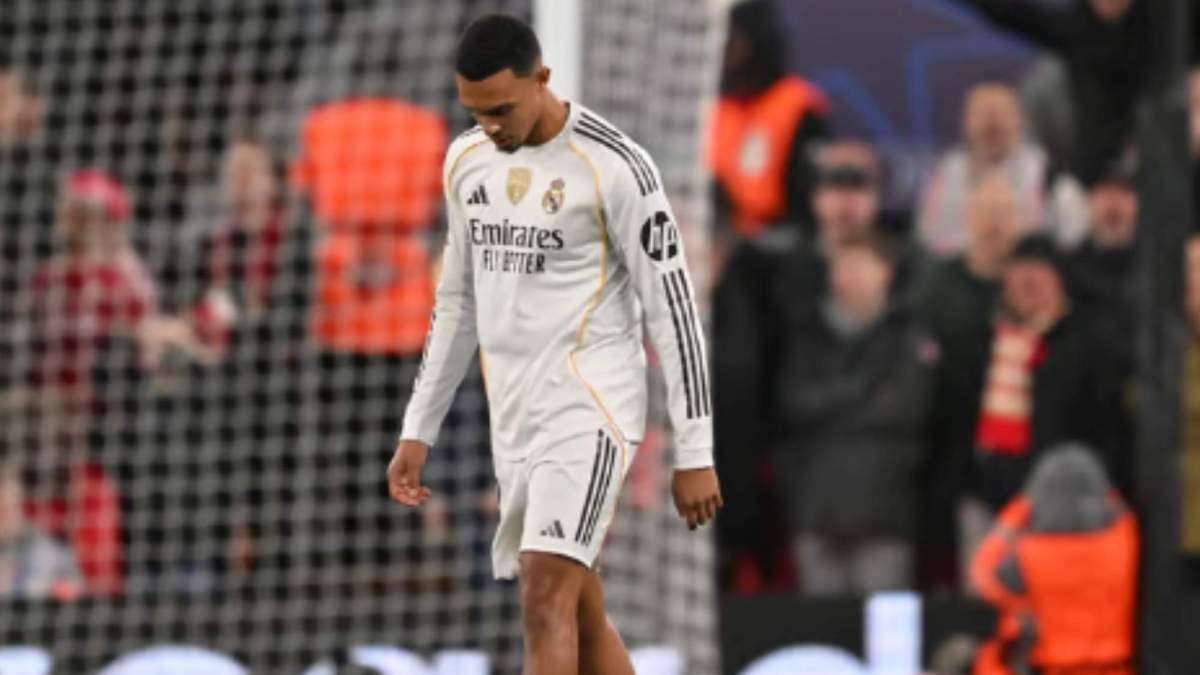 Trent durante el partido en Anfield Trent durante el partido en Anfield