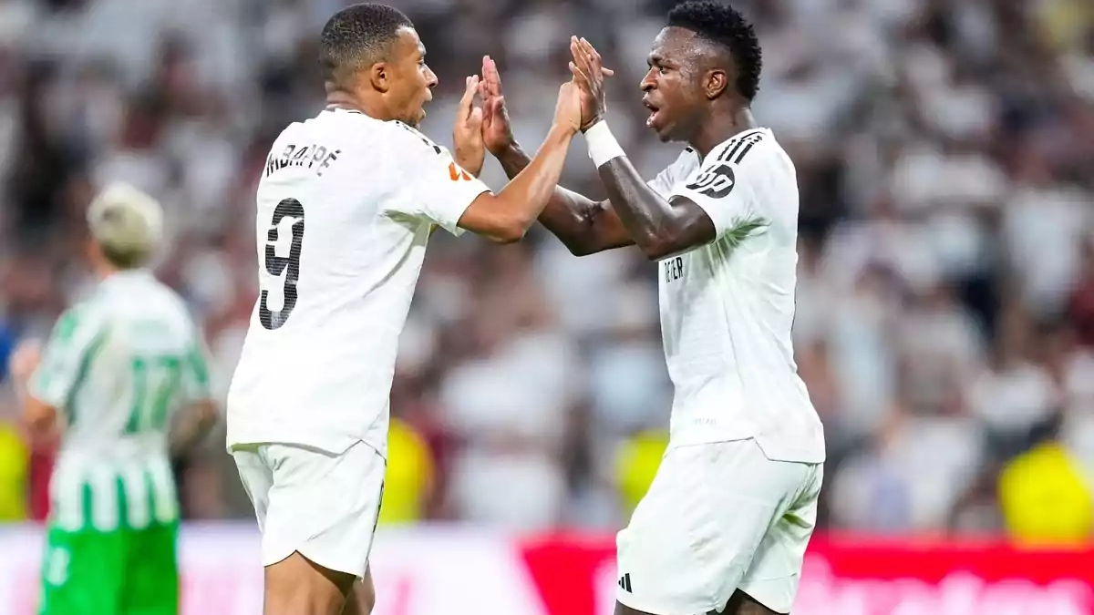 Mbappé y Vinicius con el Real Madrid Mbappé y Vinicius con el Real Madrid