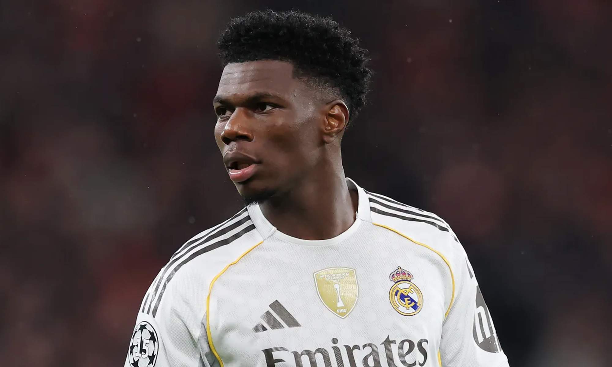 Aurélien Tchouaméni disputando un partido con el Real Madrid.