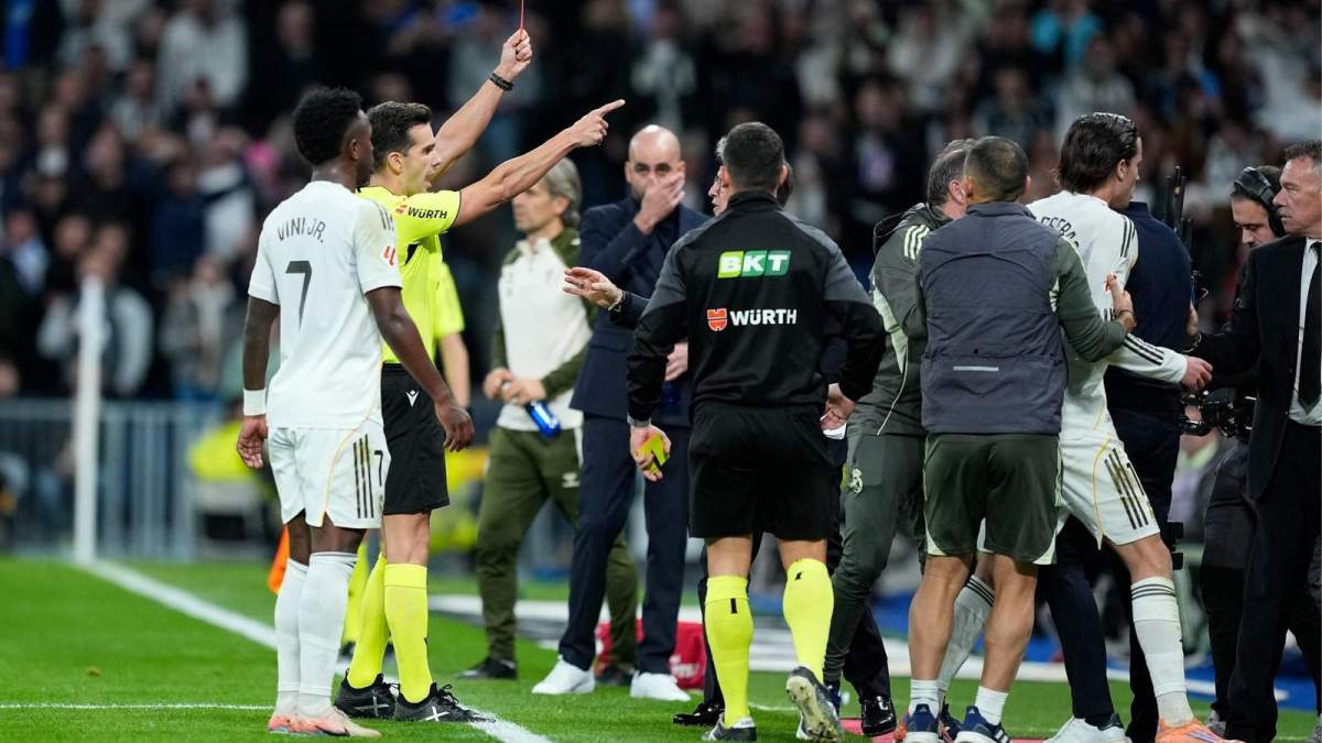 El 'show' de Alejandro Quintero en el Bernabéu El 'show' de Alejandro Quintero en el Bernabéu