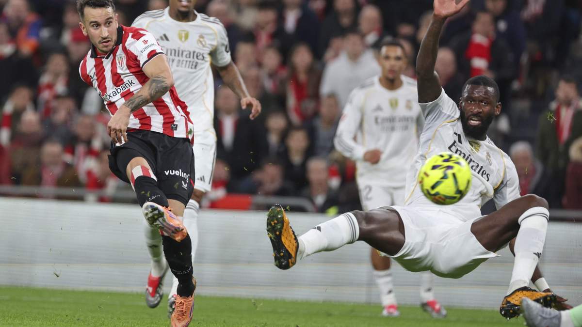 Antonio Rüdiger en un lance del juego ante el Athletic