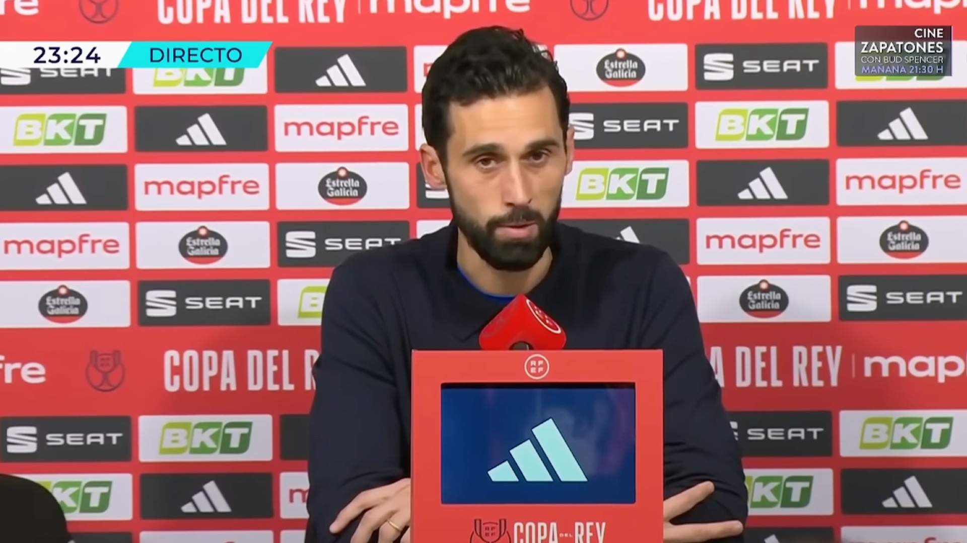 Arbeloa acusa a Xabi del nivel de la plantilla: "Hay muchísimo margen de mejora"