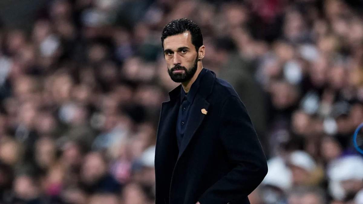 Arbeloa (43), sobre la presión de los delanteros: "No quiero que persigan al rival" Arbeloa (43), sobre la presión de los delanteros: "No quiero que persigan al rival"