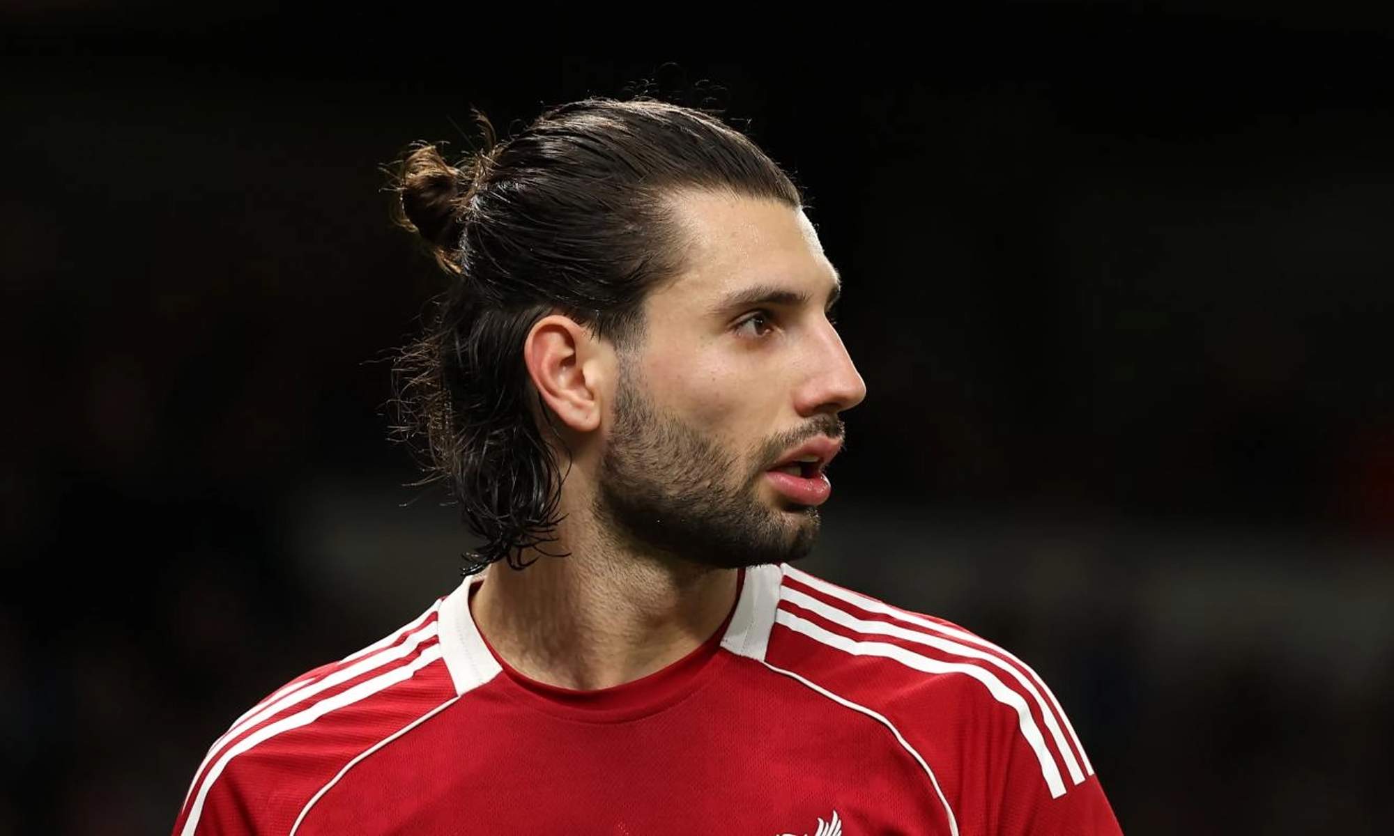 Szoboslai jugando un partido con el Liverpool. 