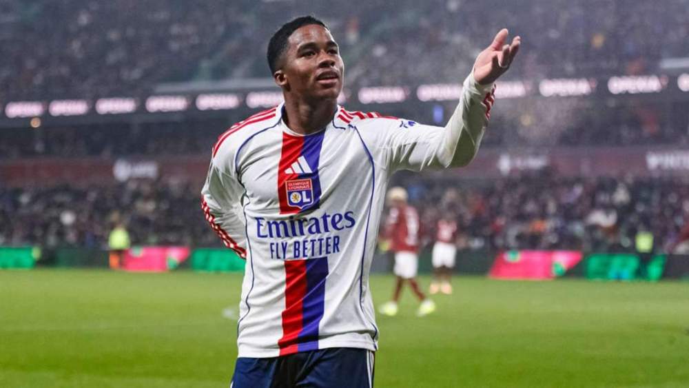 Endrick jugando un partido con el Olympique de Lyon. 